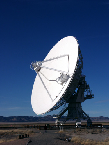 Une antenne du VLA