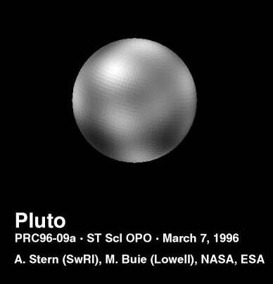 Pluton vu par le HST